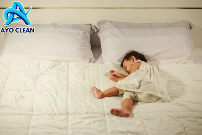 Cara Menghilangkan Bekas Ompol dan Bau Pesing di Kasur, Para Ibu Muda ...