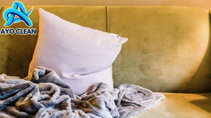 How to clean a velvet sofa – no matter the dirt, stain or spill | Ideal ...