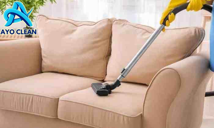 4 Proven Methods on How to Clean Polyester Couch for Fresh Look