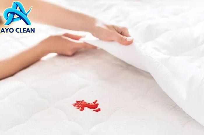 Cara menghilangkan noda hitam di kasur