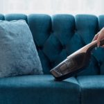 Cara membersihkan sofa bahan oscar