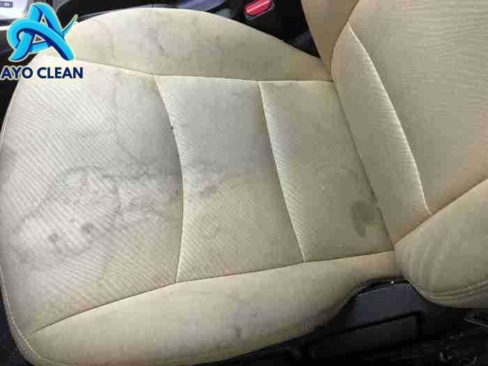 Cara membersihkan jok sofa mobil alphard