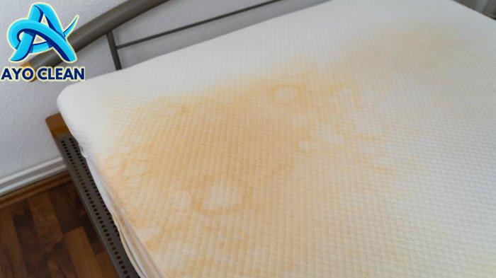 Cara membersihkan noda pada kasur spring bed