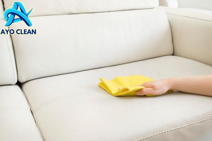DIY Sofa Cleaning Tutorial (11 Steps): How To Clean Sofas Like A Pro ...