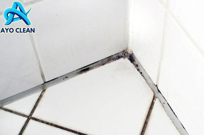 Cara Membersihkan Noda Kuning di Lantai Kamar Mandi Pakai Garam dan ...