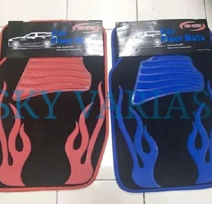 Karpet Mobil Karet Bau ? Ini 8 Cara Mengatasinya | Auto2000