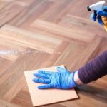 Cara membersihkan lantai parket kayu