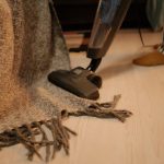 Tips Membersihkan Lantai Kayu yang Lebih Efektif dan Bersih